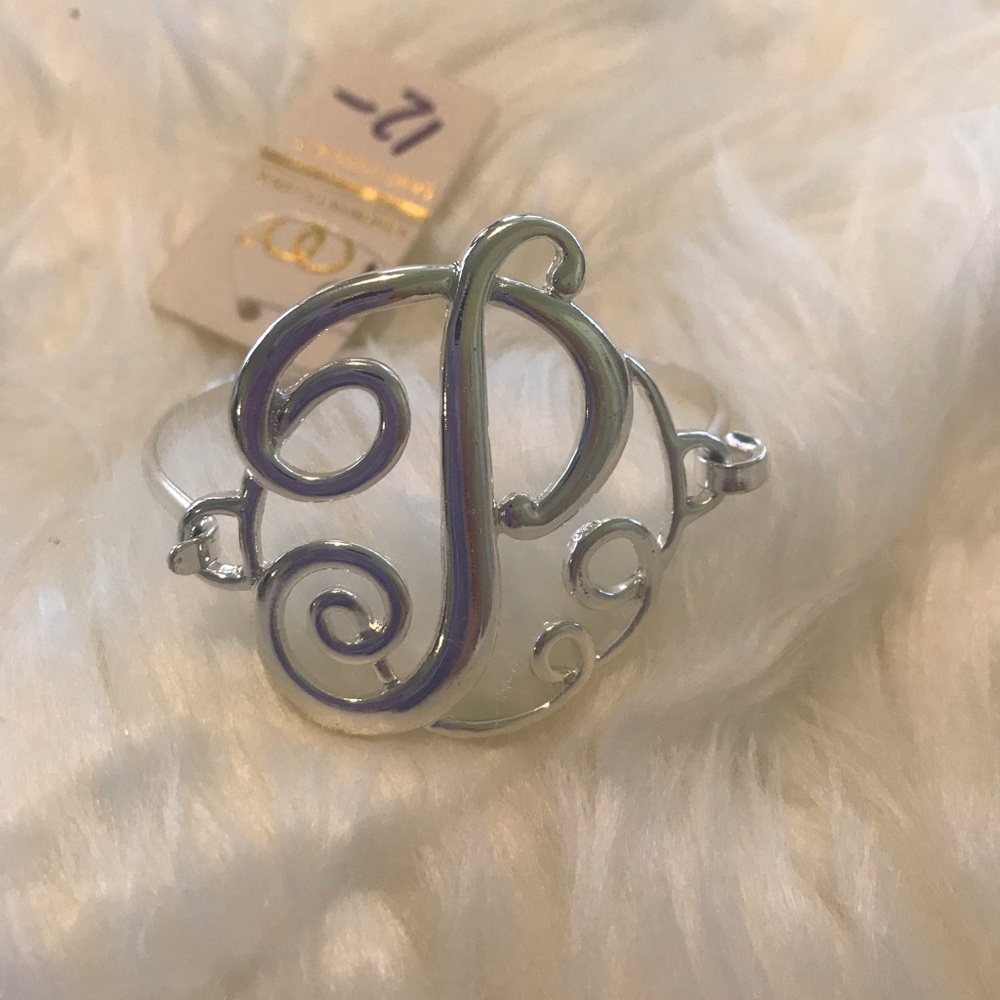 “P” initial bracelet - Picture 2 of 2